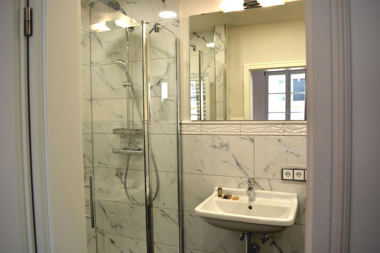 גנגנבאך Roser Suiten מראה חיצוני תמונה